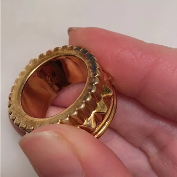 Beautiful like NEW Waterford gold tone stud crown ring - Picture 4 of 4